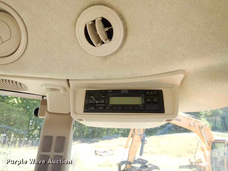 image for item DS1415 2014 John Deere 5085E  MFWD tractor