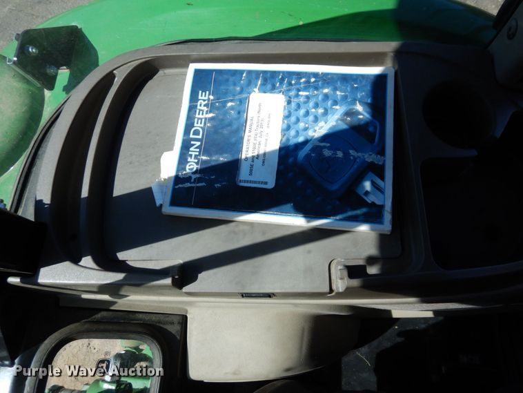 image for item DS1415 2014 John Deere 5085E  MFWD tractor