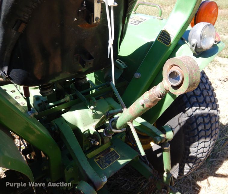 image for item DS1416 1985 John Deere 750  MFWD tractor