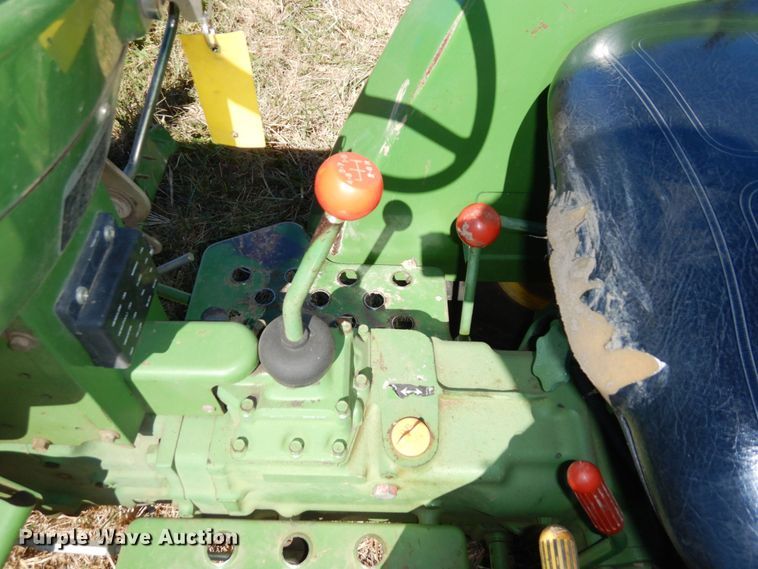 image for item DS1416 1985 John Deere 750  MFWD tractor