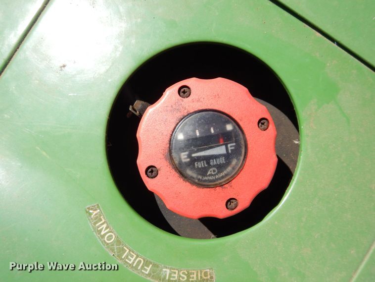 image for item DS1416 1985 John Deere 750  MFWD tractor