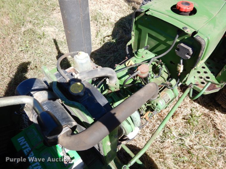 image for item DS1416 1985 John Deere 750  MFWD tractor