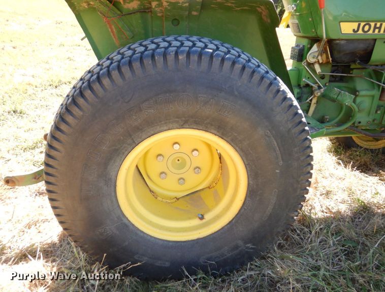 image for item DS1416 1985 John Deere 750  MFWD tractor