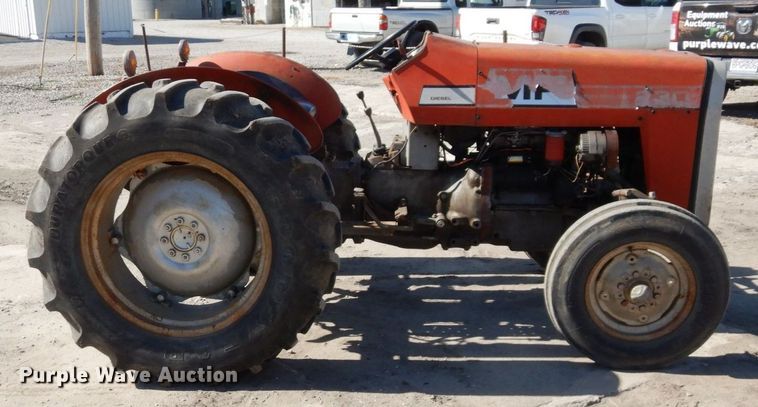 image for item DS1425 1978 Massey Ferguson 230  tractor