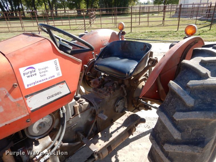 image for item DS1425 1978 Massey Ferguson 230  tractor
