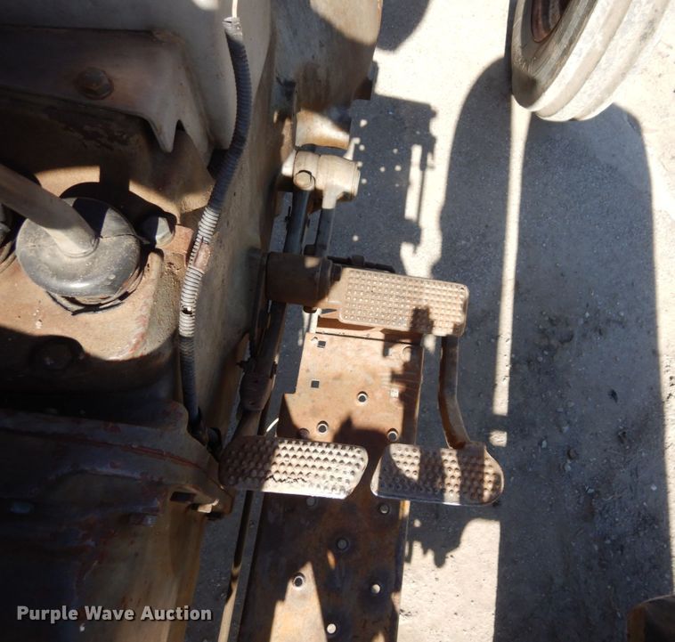 image for item DS1425 1978 Massey Ferguson 230  tractor