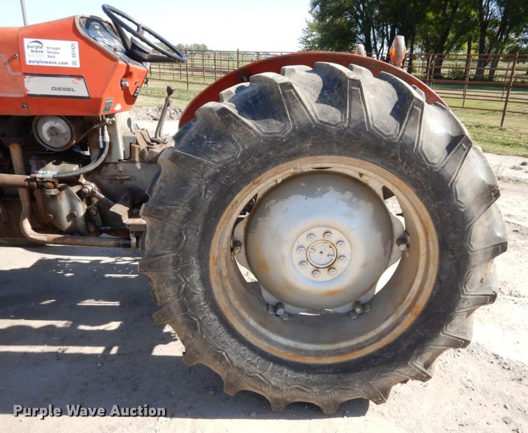 image for item DS1425 1978 Massey Ferguson 230  tractor