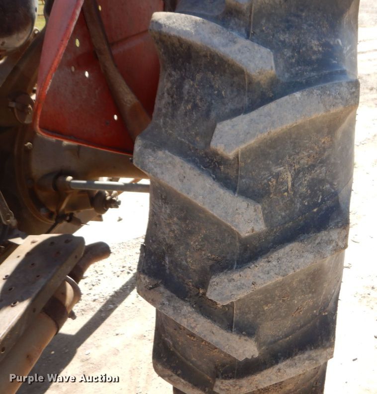 image for item DS1425 1978 Massey Ferguson 230  tractor