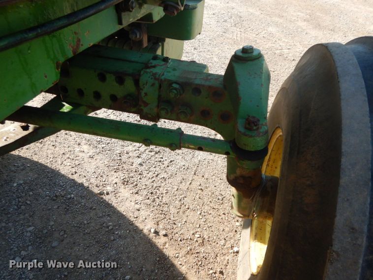 image for item HF9377 1980 John Deere 4640  tractor