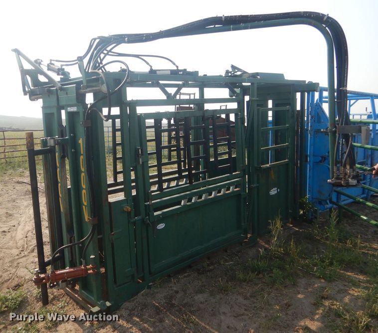 image for item HQ9514 Northstar 1000V  livestock chute