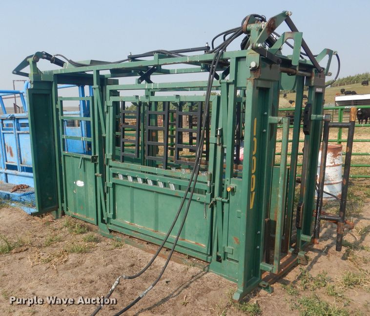 image for item HQ9514 Northstar 1000V  livestock chute