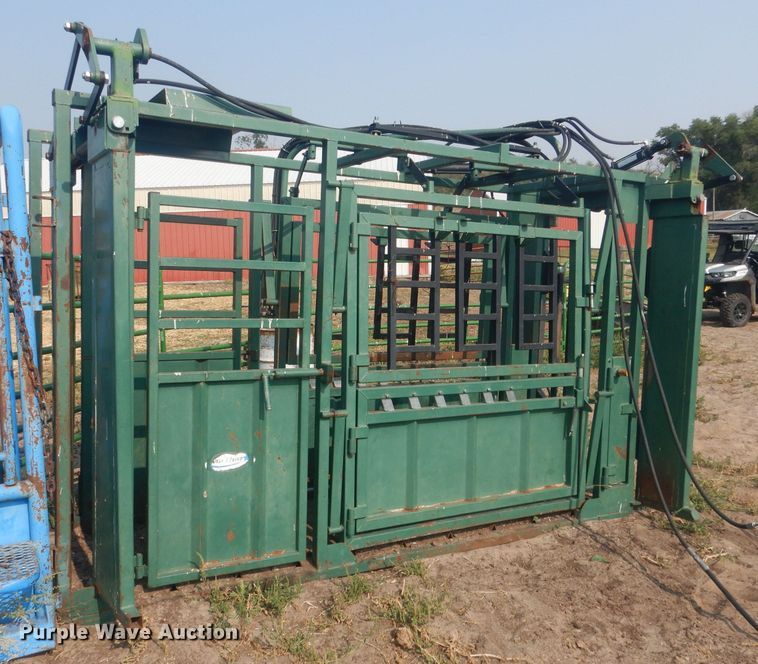 image for item HQ9514 Northstar 1000V  livestock chute