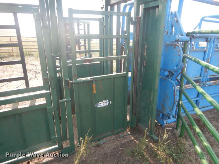 image for item HQ9514 Northstar 1000V  livestock chute