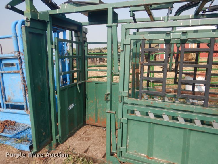image for item HQ9514 Northstar 1000V  livestock chute