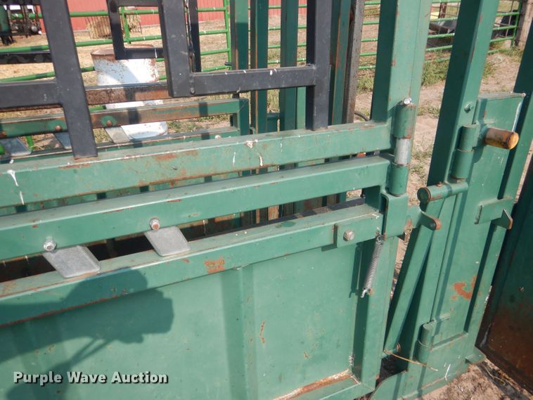 image for item HQ9514 Northstar 1000V  livestock chute