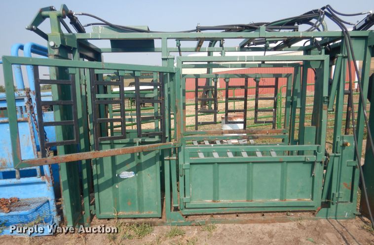 image for item HQ9514 Northstar 1000V  livestock chute