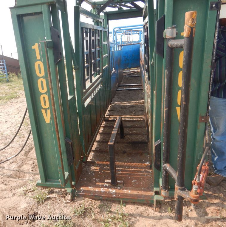 image for item HQ9514 Northstar 1000V  livestock chute