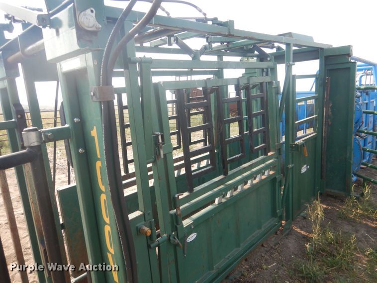 image for item HQ9514 Northstar 1000V  livestock chute