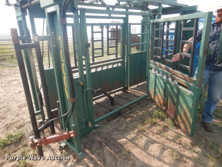 image for item HQ9514 Northstar 1000V  livestock chute