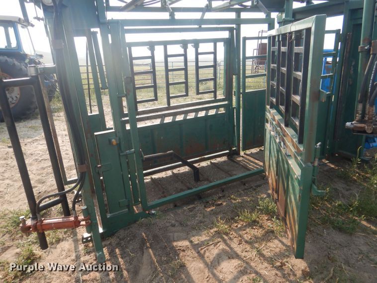 image for item HQ9514 Northstar 1000V  livestock chute