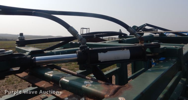 image for item HQ9514 Northstar 1000V  livestock chute