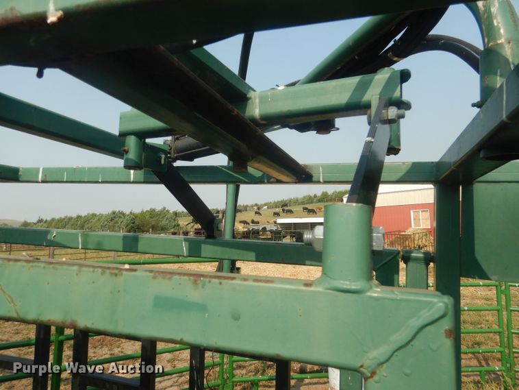 image for item HQ9514 Northstar 1000V  livestock chute
