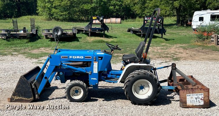 image for item IA9145 1997 New Holland 1220  MFWD tractor