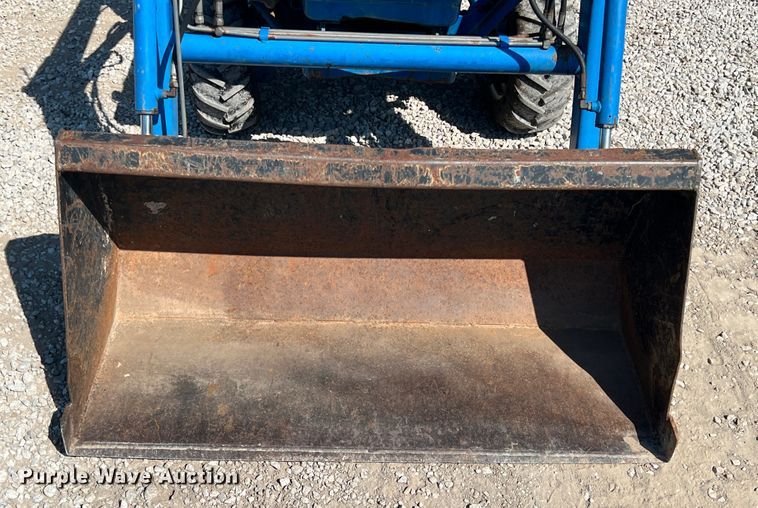 image for item IA9145 1997 New Holland 1220  MFWD tractor