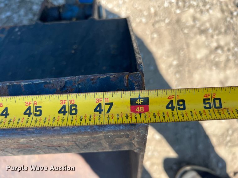 image for item IA9145 1997 New Holland 1220  MFWD tractor