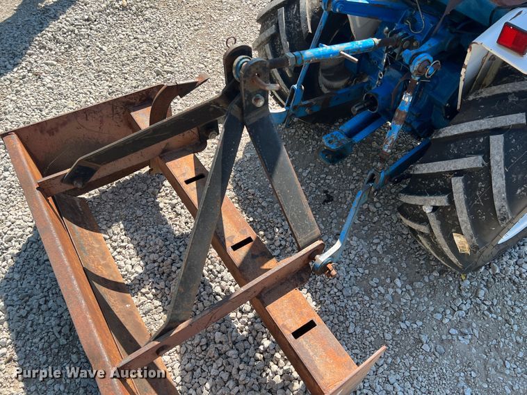 image for item IA9145 1997 New Holland 1220  MFWD tractor