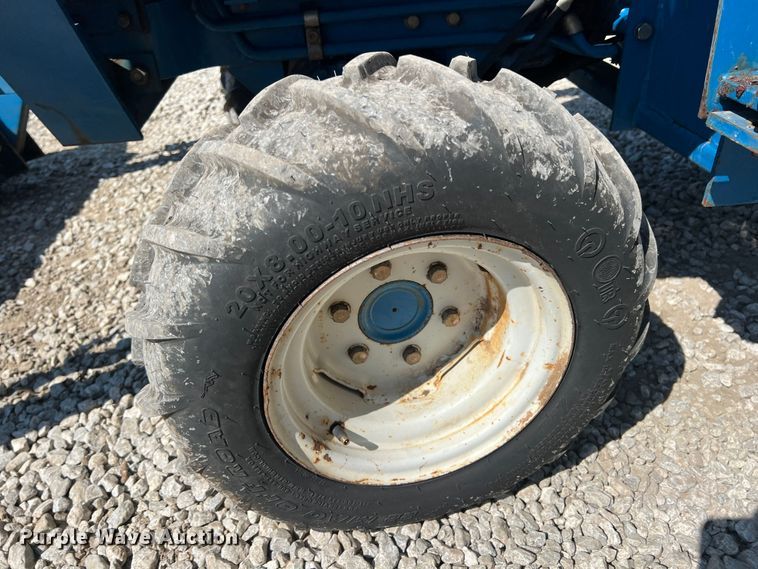 image for item IA9145 1997 New Holland 1220  MFWD tractor