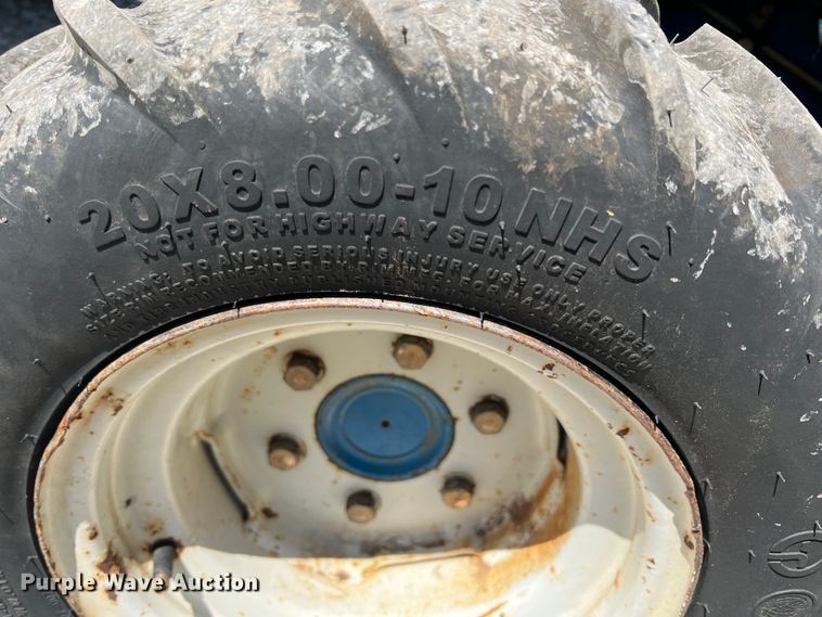 image for item IA9145 1997 New Holland 1220  MFWD tractor