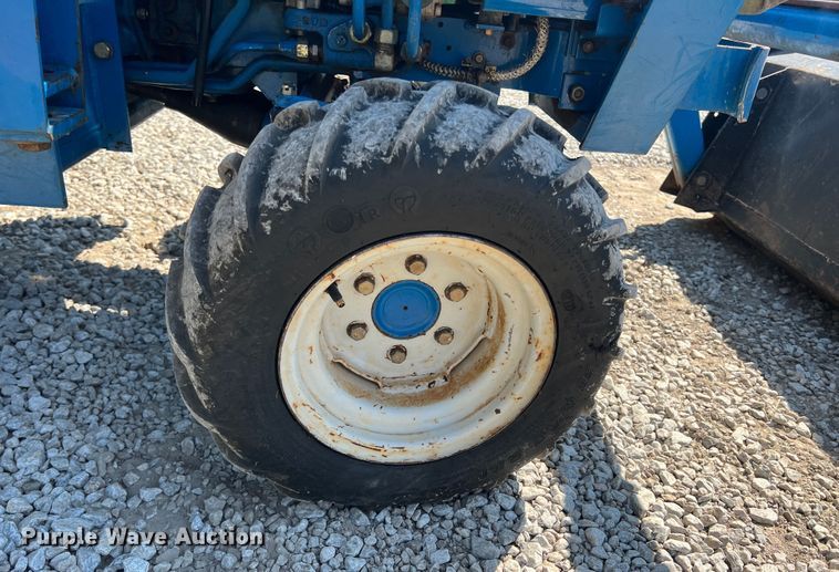 image for item IA9145 1997 New Holland 1220  MFWD tractor