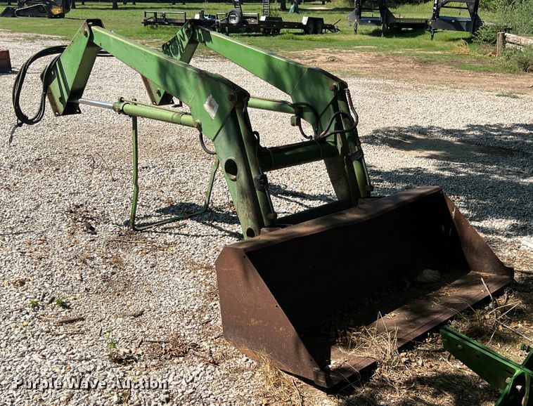 image for item IA9146 John Deere 148  loader