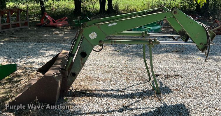 image for item IA9146 John Deere 148  loader