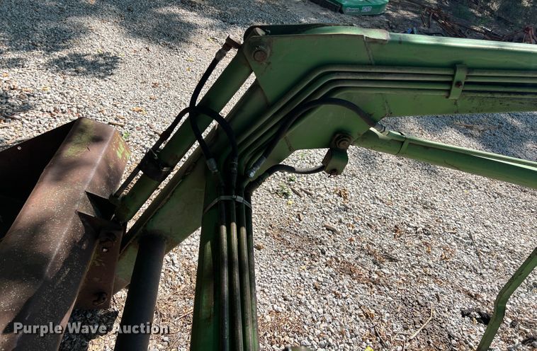 image for item IA9146 John Deere 148  loader