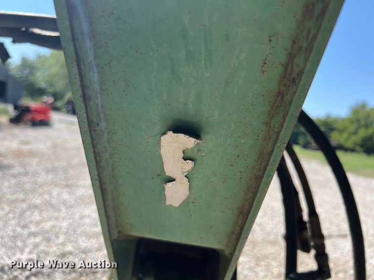 image for item IA9146 John Deere 148  loader