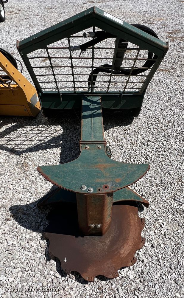 image for item IA9157 2015 Dougherty Forestry TQR  skid steer tree saw