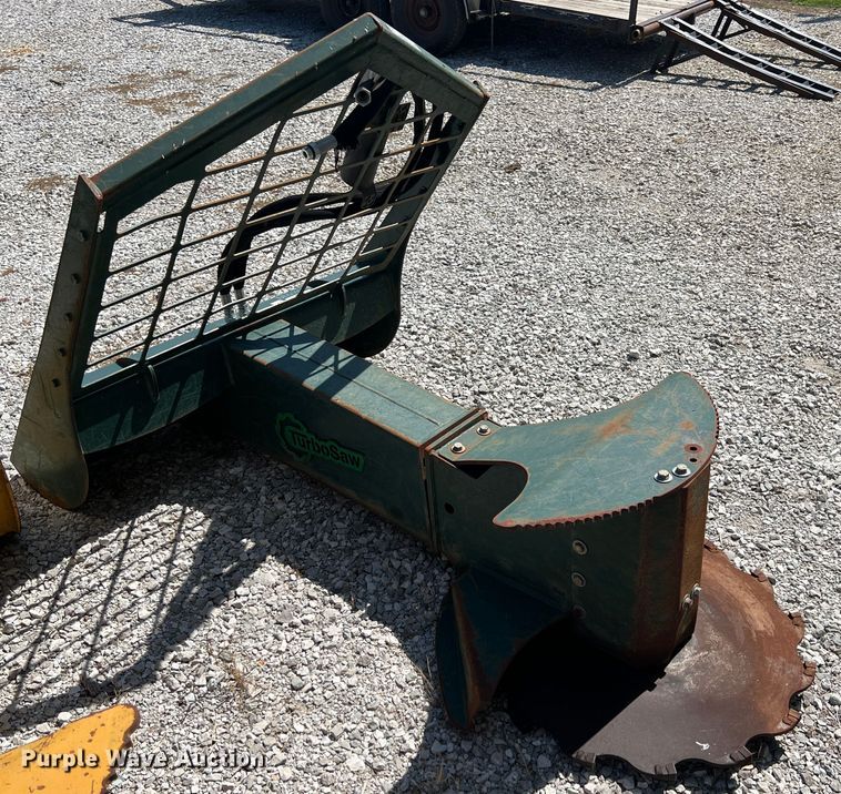 image for item IA9157 2015 Dougherty Forestry TQR  skid steer tree saw