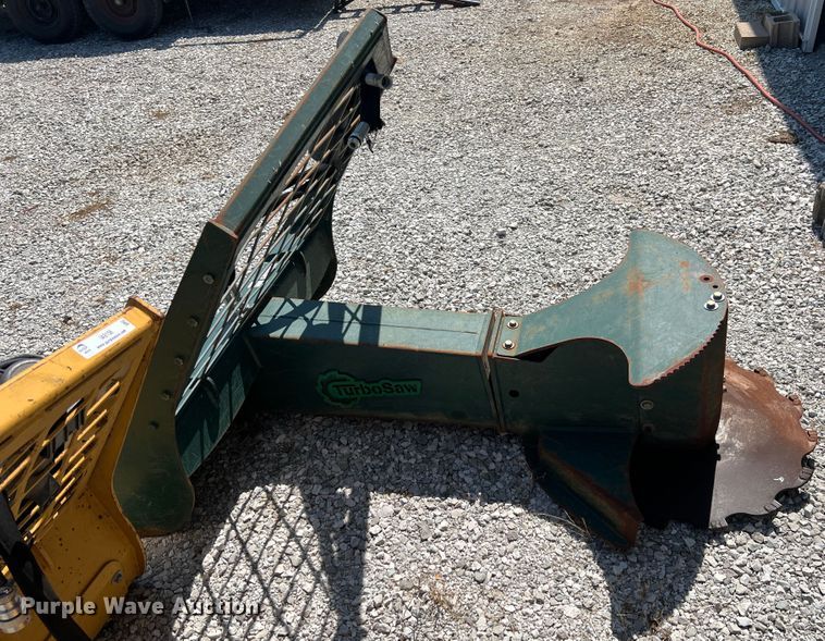 image for item IA9157 2015 Dougherty Forestry TQR  skid steer tree saw