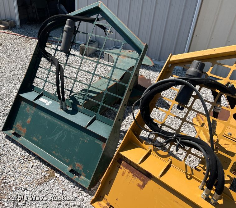 image for item IA9157 2015 Dougherty Forestry TQR  skid steer tree saw