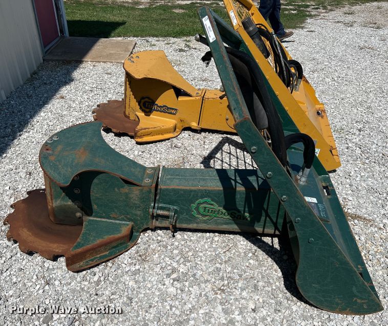 image for item IA9157 2015 Dougherty Forestry TQR  skid steer tree saw