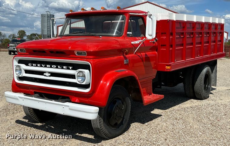 image for item IA9208 1966 Chevrolet C60  grain truck