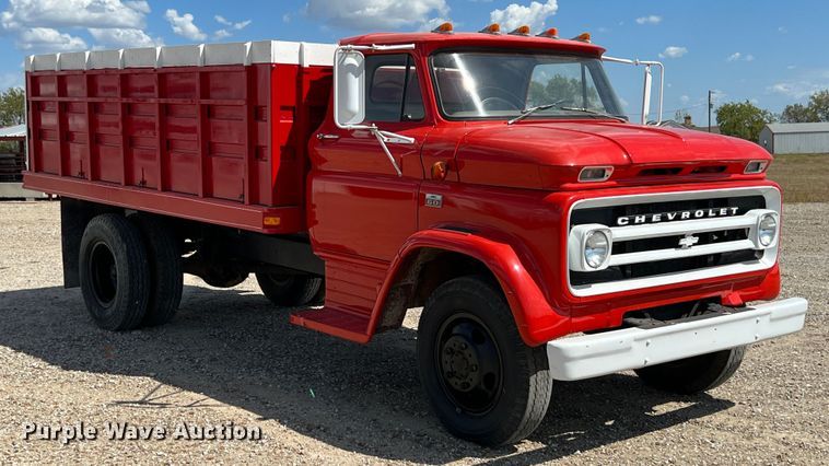 image for item IA9208 1966 Chevrolet C60  grain truck