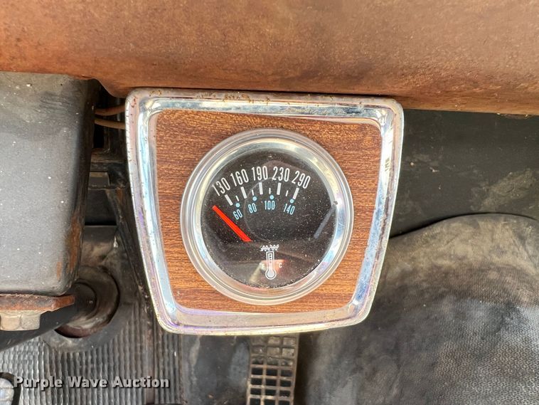 image for item IA9208 1966 Chevrolet C60  grain truck