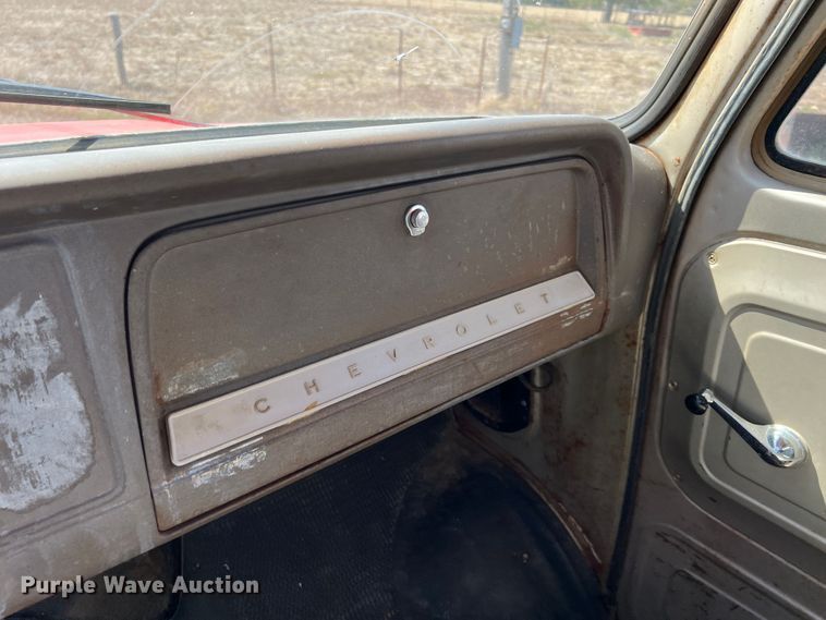 image for item IA9208 1966 Chevrolet C60  grain truck