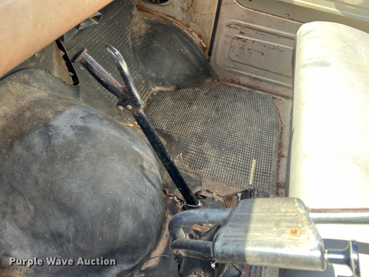 image for item IA9208 1966 Chevrolet C60  grain truck