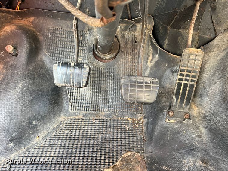 image for item IA9208 1966 Chevrolet C60  grain truck