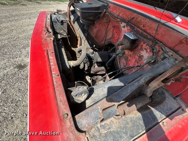 image for item IA9208 1966 Chevrolet C60  grain truck