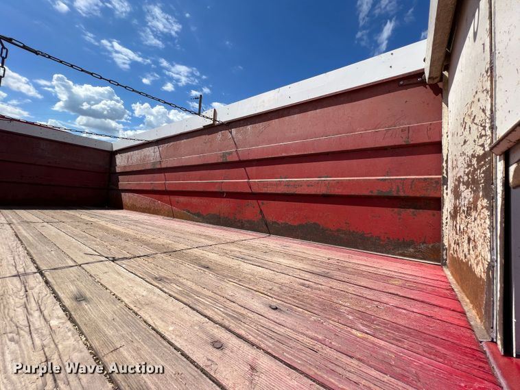 image for item IA9208 1966 Chevrolet C60  grain truck